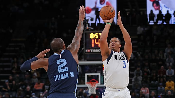 Dallas Mavericks v Memphis Grizzlies