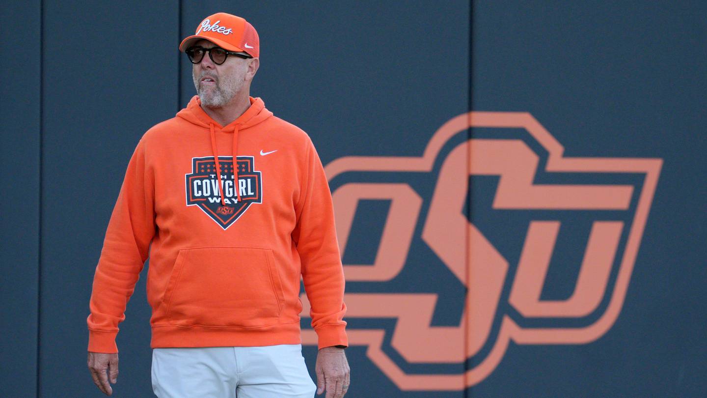 Kendra Lewis Brings Oklahoma State More Offense as Latest Softball Transfer
