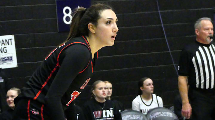 Clackamas senior Sara Barhoum became the state's all-time single-season 3-point leader with her third trey of Friday's OSAA Class 6A semifinal win over Jefferson and 122nd of the season.
