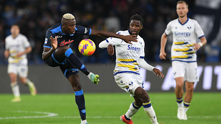 Azione di gioco in Napoli-Verona