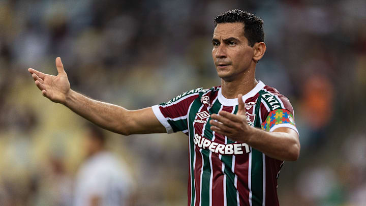 Ganso renovou com o Fluminense por mais uma temporada