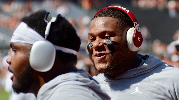 Oklahoma defensive linemen Damonic Williams and Gracen Halton.