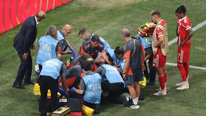 Jamal Musiala hat sich schwer verletzt Jamal Musiala hat sich schwer verletzt