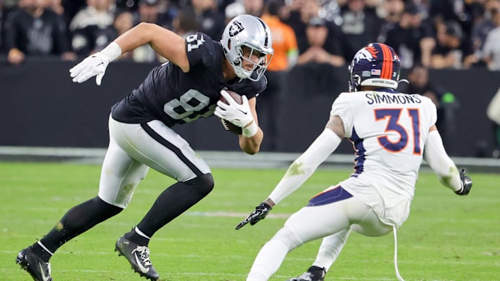 Denver Broncos v Las Vegas Raiders
