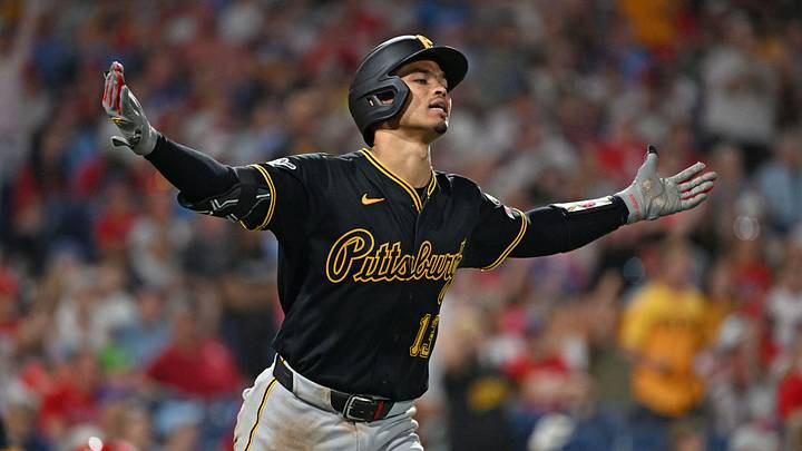 Jun 29, 2026; Philadelphia, Pennsylvania, USA; Pittsburgh Pirates catcher Endy Rodríguez (13) watches his three run home run against the Philadelphia Phillies during the ninth inning at Citizens Bank Park. Mandatory Credit: Eric Hartline-Imagn Images Jun 29, 2026; Philadelphia, Pennsylvania, USA; Pittsburgh Pirates catcher Endy Rodríguez (13) watches his three run home run against the Philadelphia Phillies during the ninth inning at Citizens Bank Park. Mandatory Credit: Eric Hartline-Imagn Images