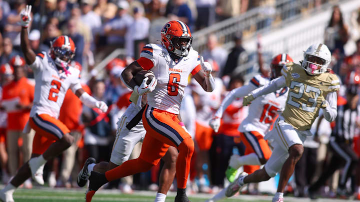 Oct 25, 2025; Atlanta, Georgia, USA; Syracuse Orange running back Yasin Willis (6) runs the ball against the Georgia Tech Yellow Jackets in the first quarter at Bobby Dodd Stadium at Hyundai Field. Mandatory Credit: Brett Davis-Imagn Images