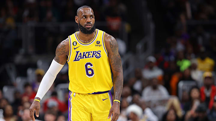 Los Angeles Lakers probablemente vuelvan a contar con LeBron James para la 2025-2026