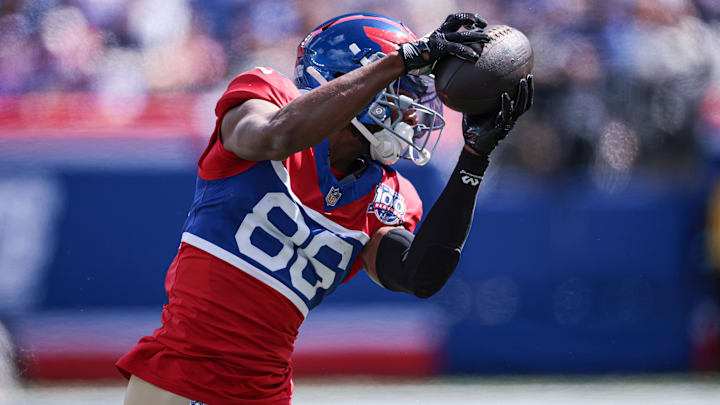 Sep 8, 2024; East Rutherford, New Jersey, USA; New York Giants wide receiver Darius Slayton (86) catches the ball during the first half against the Minnesota Vikings at MetLife Stadium. Mandatory Credit: Vincent Carchietta-Imagn Images Sep 8, 2024; East Rutherford, New Jersey, USA; New York Giants wide receiver Darius Slayton (86) catches the ball during the first half against the Minnesota Vikings at MetLife Stadium. Mandatory Credit: Vincent Carchietta-Imagn Images