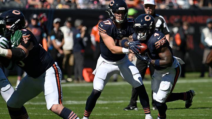 Bears quarterback Tyson Bagent hands the ball off to running back D'Andre Swift against the New York Jets Sunday. Bears quarterback Tyson Bagent hands the ball off to running back D'Andre Swift against the New York Jets Sunday.
