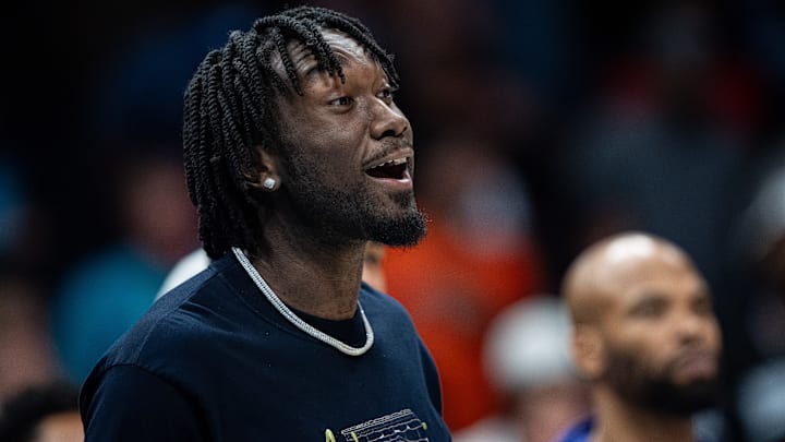 Mark Williams vuelve a ser jugador de los Hornets tras su cambio fallido a los Lakers
