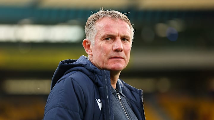 Phil Parkinson, entraîneur de Wrexham, pourrait avoir une star de Manchester United à sa disposition la saison prochaine. Phil Parkinson, entraîneur de Wrexham, pourrait avoir une star de Manchester United à sa disposition la saison prochaine.