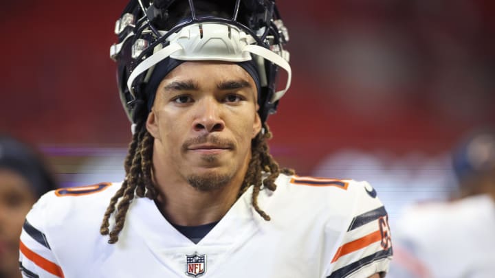 Nov 20, 2022; Atlanta, Georgia, USA; Chicago Bears wide receiver Chase Claypool (10) prepares for a Nov 20, 2022; Atlanta, Georgia, USA; Chicago Bears wide receiver Chase Claypool (10) prepares for a