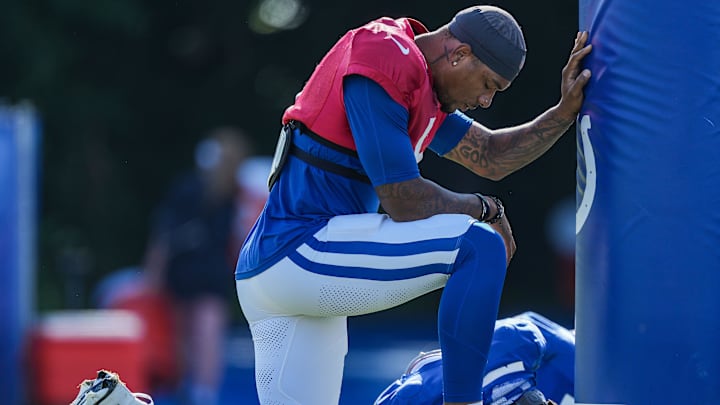 Indianapolis Colts quarterback Anthony Richardson Sr. (5) prays Sunday, Aug. 3, 2025, ahead of Indianapolis Colts Training Camp at Grand Park in Westfield.