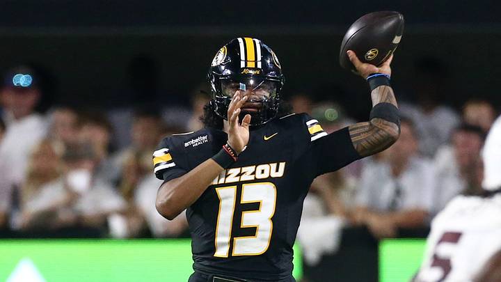 Sep 26, 2026; Starkville, Mississippi, USA; Missouri Tigers quarterback Austin Simmons (13) passes the ball during the third quarter against the Mississippi State Bulldogs at Davis Wade Stadium at Scott Field. Mandatory Credit: Petre Thomas-Imagn Images Sep 26, 2026; Starkville, Mississippi, USA; Missouri Tigers quarterback Austin Simmons (13) passes the ball during the third quarter against the Mississippi State Bulldogs at Davis Wade Stadium at Scott Field. Mandatory Credit: Petre Thomas-Imagn Images