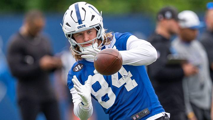 Indianapolis Colts tight end Tyler Warren (84) catches a pass Monday, June 1, 2026, during practice at the Indiana Farm Bureau Football Center. Indianapolis Colts tight end Tyler Warren (84) catches a pass Monday, June 1, 2026, during practice at the Indiana Farm Bureau Football Center.