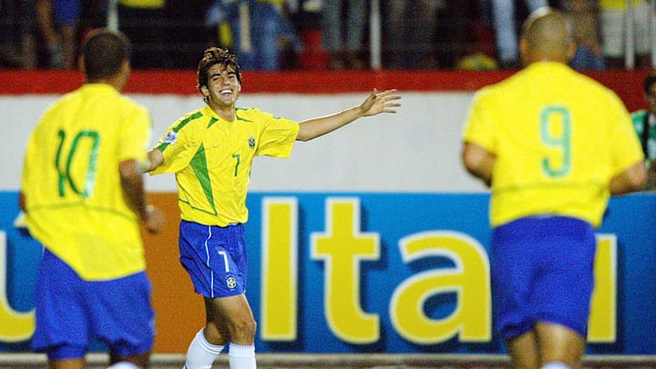 Kaká balançou a rede em Curitiba
