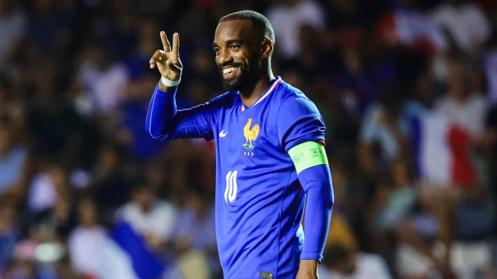Alexandre Lacazette et ses coéquipiers veulent bien débuter dans ce tournoi.