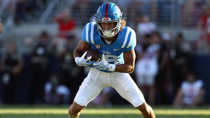 Sep 27, 2025; Oxford, Mississippi, USA; Mississippi Rebels wide receiver Cayden Lee (19) runs after a catch during the third quarter against the LSU Tigers at Vaught-Hemingway Stadium. Mandatory Credit: Petre Thomas-Imagn Images Sep 27, 2025; Oxford, Mississippi, USA; Mississippi Rebels wide receiver Cayden Lee (19) runs after a catch during the third quarter against the LSU Tigers at Vaught-Hemingway Stadium. Mandatory Credit: Petre Thomas-Imagn Images