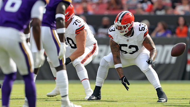 Cleveland Browns center Nick Harris (53) snaps the ball during the first half of an NFL preseason football game against the Minnesota Vikings at Cleveland Browns Stadium, Saturday, Aug. 17, 2024, in Cleveland, Ohio.