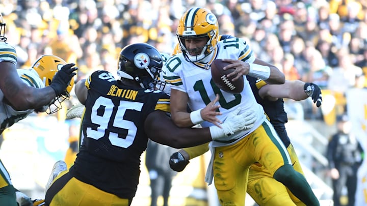 Nov 12, 2023; Pittsburgh, Pennsylvania, USA; Green Bay Packers quarterback Jordan Love (10) gets