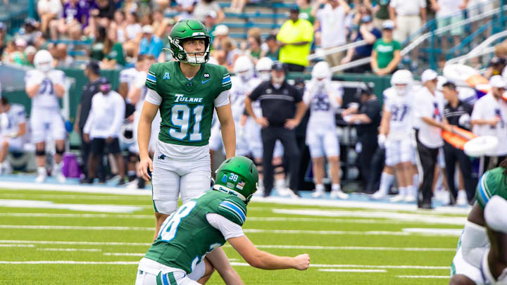 After adding Tulane kicker Patrick Durkin (91) and punter/holder Alec Clark (38), the Florida Gators have added a veteran long snapper through the transfer portal.