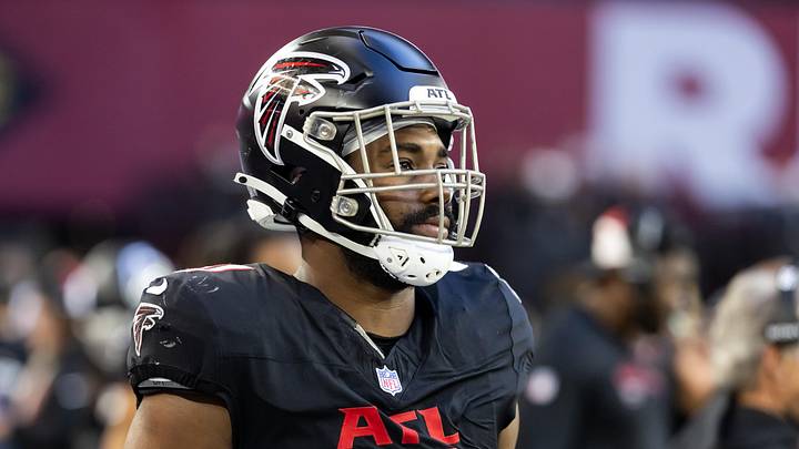 Atlanta Falcons linebacker Divine Deablo Atlanta Falcons linebacker Divine Deablo