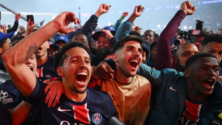 Marquinhos y otros jugadores del PSG celebrando el pase a la final.