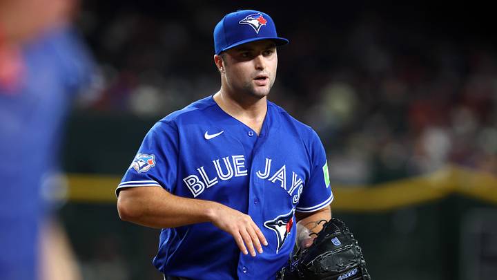 Apr 19, 2026; Phoenix, Arizona, USA; Toronto Blue Jays pitcher Mason Fluharty against the Arizona Diamondbacks at Chase Field. Apr 19, 2026; Phoenix, Arizona, USA; Toronto Blue Jays pitcher Mason Fluharty against the Arizona Diamondbacks at Chase Field.