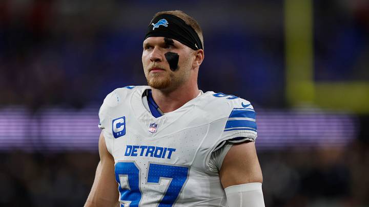 Detroit Lions defensive end Aidan Hutchinson (97) practices Detroit Lions defensive end Aidan Hutchinson (97) practices
