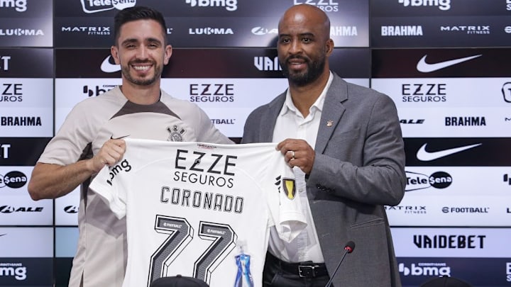 Igor Coronado assinou contrato até fevereiro de 2026