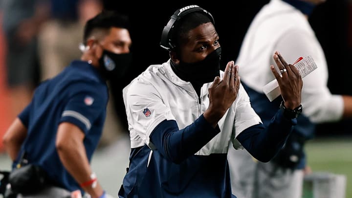 Sep 14, 2020; Denver, Colorado, USA; Tennessee Titans secondaries coach Anthony Midget motions in the fourth quarter against the Denver Broncos at Empower Field at Mile High. Mandatory Credit: Isaiah J. Downing-Imagn Images
