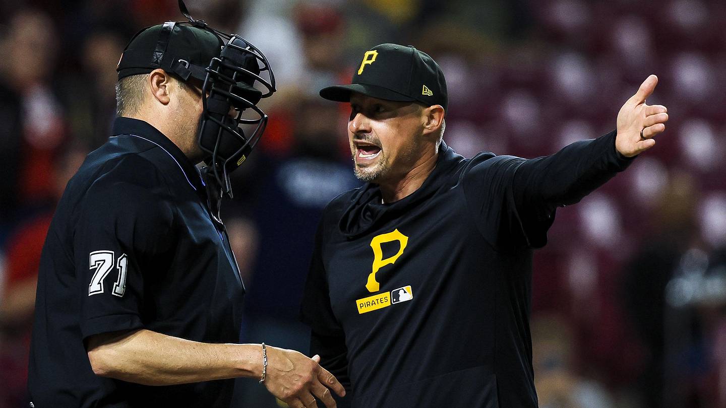 Pirates’ Don Kelly Ejected Against Blue Jays
