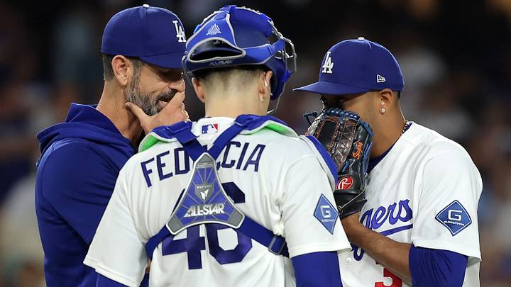 Milwaukee Brewers v Los Angeles Dodgers Milwaukee Brewers v Los Angeles Dodgers