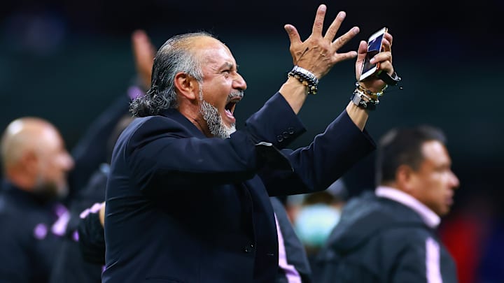 Cruz Azul v Leon - Playoff Torneo Apertura 2022 Liga MX