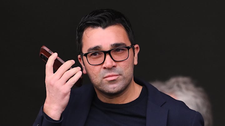 Le directeur sportif du FC Barcelone Deco a un oeil sur l'un de ses jeunes compatriotes