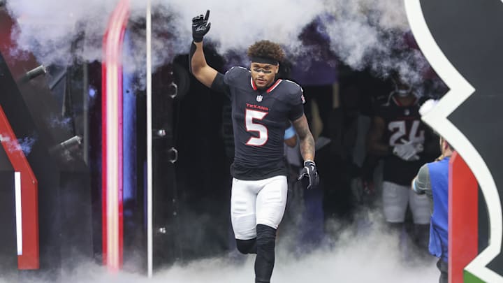 Oct 27, 2024; Houston, Texas, USA; Houston Texans safety Jalen Pitre (5) runs onto the field before the game against the Indianapolis Colts at NRG Stadium. Mandatory Credit: Troy Taormina-Imagn Images Oct 27, 2024; Houston, Texas, USA; Houston Texans safety Jalen Pitre (5) runs onto the field before the game against the Indianapolis Colts at NRG Stadium. Mandatory Credit: Troy Taormina-Imagn Images