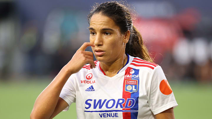 Amel Majri était en congés maternité.