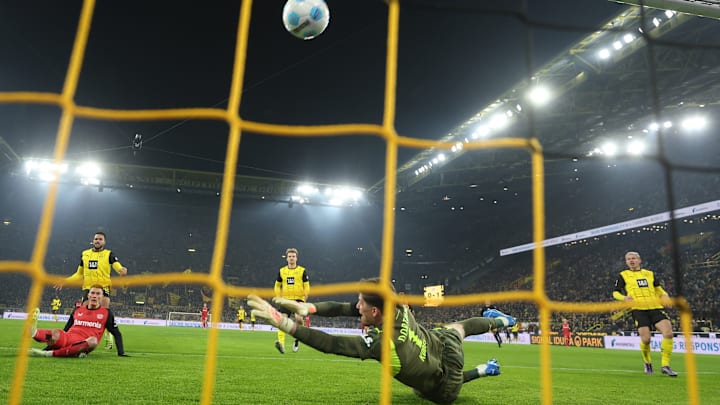 Borussia Dortmund vs Bayer 04 Leverkusen - Bundesliga Borussia Dortmund vs Bayer 04 Leverkusen - Bundesliga