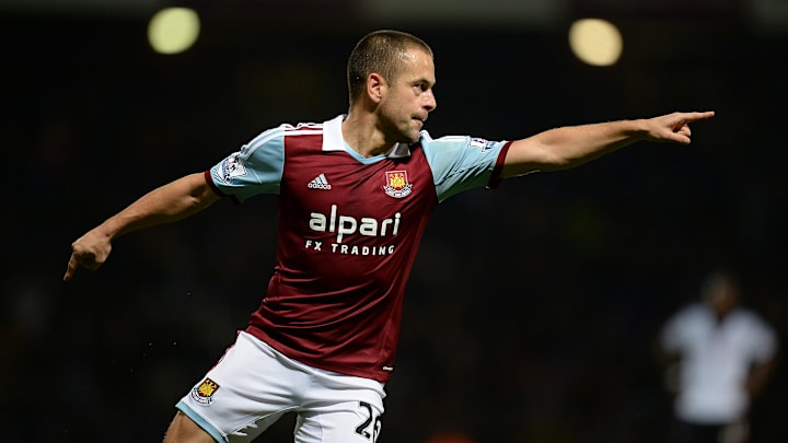 Soccer - Barclays Premier League - West Ham United v Fulham - Upton Park Soccer - Barclays Premier League - West Ham United v Fulham - Upton Park