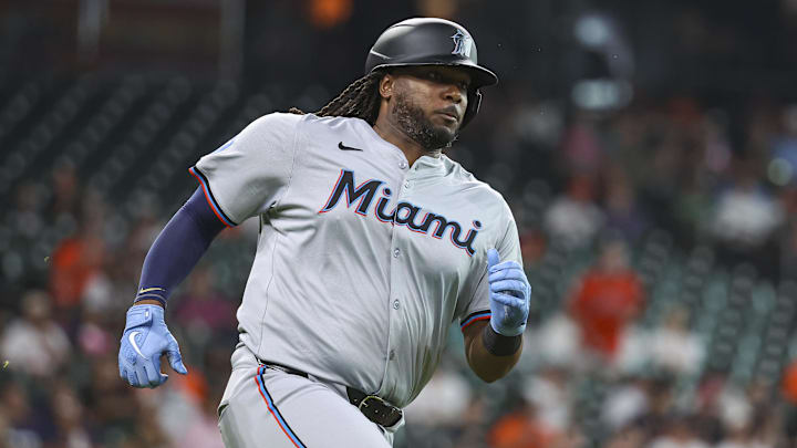 Josh Bell llega a los Cascabeles de Arizona vía cambio 