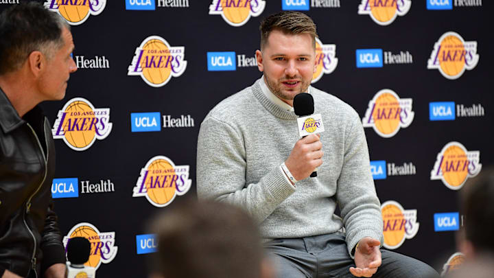 Luka Doncic fue presentado en Los Angeles