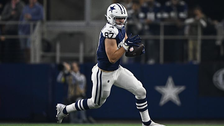 Nov 24, 2022; Arlington, Texas, USA; Dallas Cowboys tight end Jake Ferguson (87) in action during the game between the Dallas Cowboys and the New York Giants