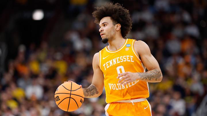 Mar 29, 2026; Chicago, IL, USA; Tennessee Volunteers guard Ja'Kobi Gillespie (0) drives the ball in the first half against the Michigan Wolverines during an Elite Eight game of the Midwest Regional of the men's 2026 NCAA Tournament at United Center.
