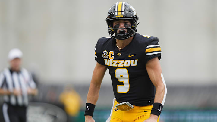 Missouri Tigers quarterback Beau Pribula (9)