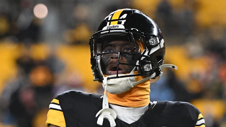 Jan 4, 2025; Pittsburgh, Pennsylvania, USA; Pittsburgh Steelers wide receiver George Pickens (14) warms up for a game against the Cincinnati Bengals at Acrisure Stadium. Mandatory Credit: Barry Reeger-Imagn Images