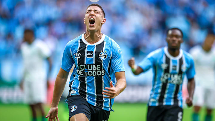 O primeiro gol de Monsalve em 2026 foi no clássico contra o Juventude