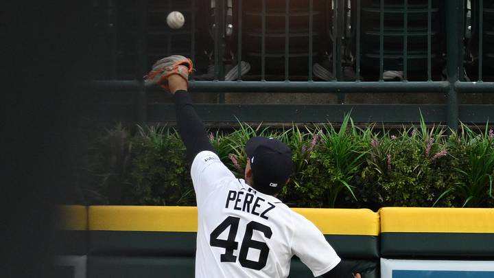 May 5, 2026; Detroit, Michigan, USA; Detroit Tigers right fielder Wenceel Perez (46) is unable to catch a home run hit by Boston Red Sox center fielder Ceddanne Rafaela (not pictured) in the first inning at Comerica Park. Mandatory Credit: Lon Horwedel-Imagn Images