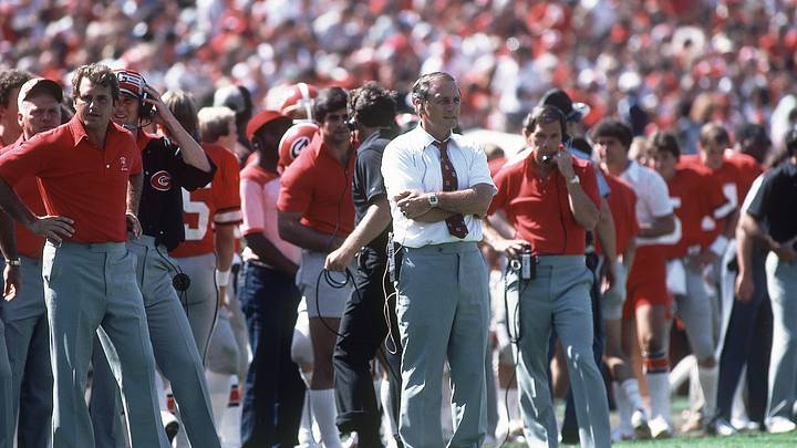 Sep, 1981; USA; FILE PHOTO; Georgia Bulldogs head coach Vince Dooley on the field with his team during 1981 season. Mandatory Credit: Malcolm Emmons-USA TODAY NETWORK Sep, 1981; USA; FILE PHOTO; Georgia Bulldogs head coach Vince Dooley on the field with his team during 1981 season. Mandatory Credit: Malcolm Emmons-USA TODAY NETWORK