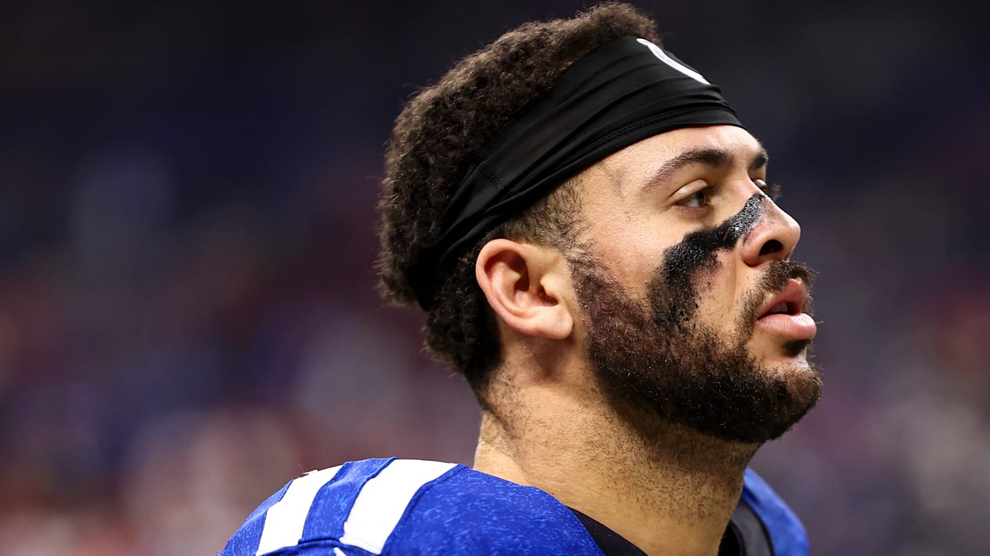 5 contracts the Colts must move on from in the 2026 offseason