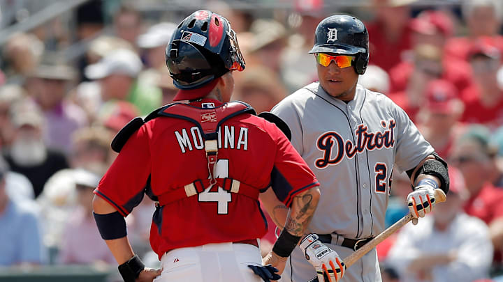 Yadier Molina no entiende por qué MLB aún no deja que José Altuve y Miguel Cabrera jueguen en la LVBP